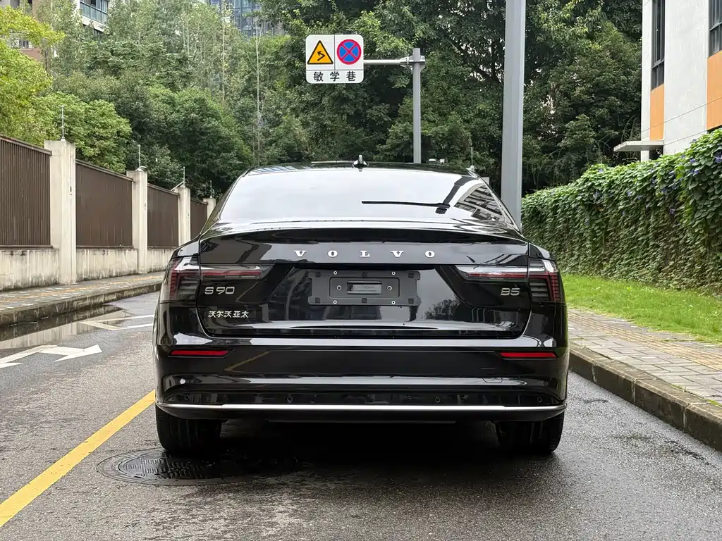 Volvo S90 — фото 16