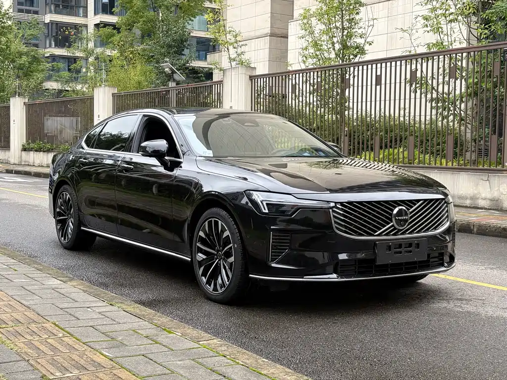 Volvo S90 — фото 3