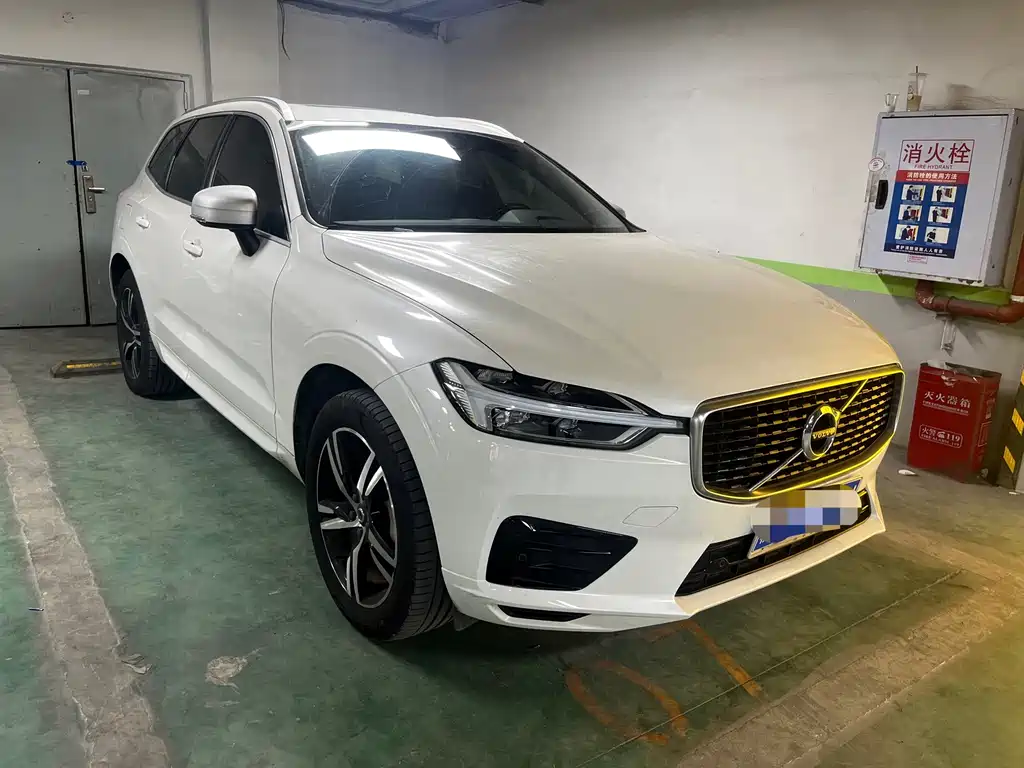 Volvo XC60 — фото 3