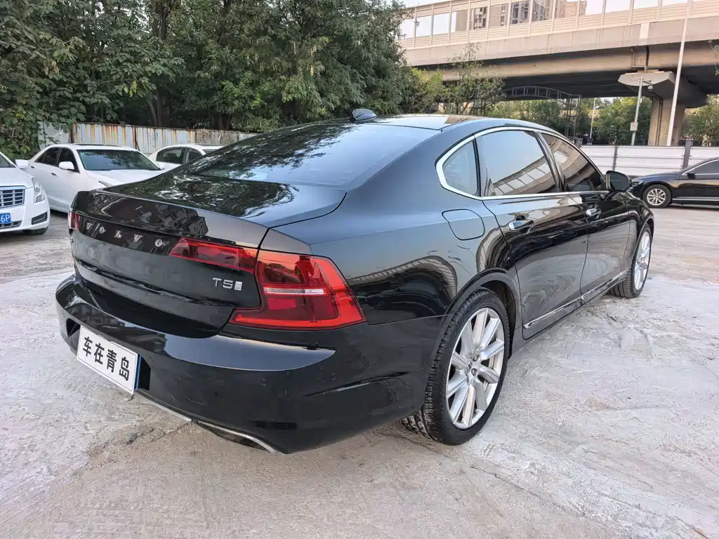 Volvo S90 — фото 10