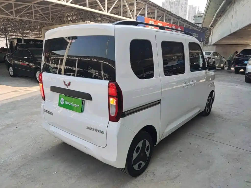 Wuling Zhiguang EV — фото 7