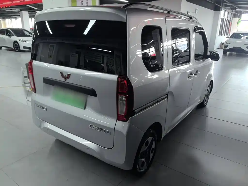 Wuling Zhiguang EV — фото 7