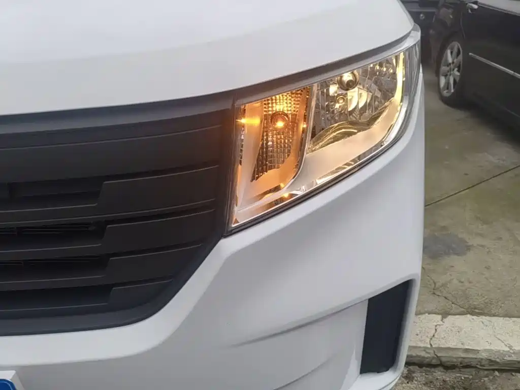 Wuling Hongguang PLUS — фото 24