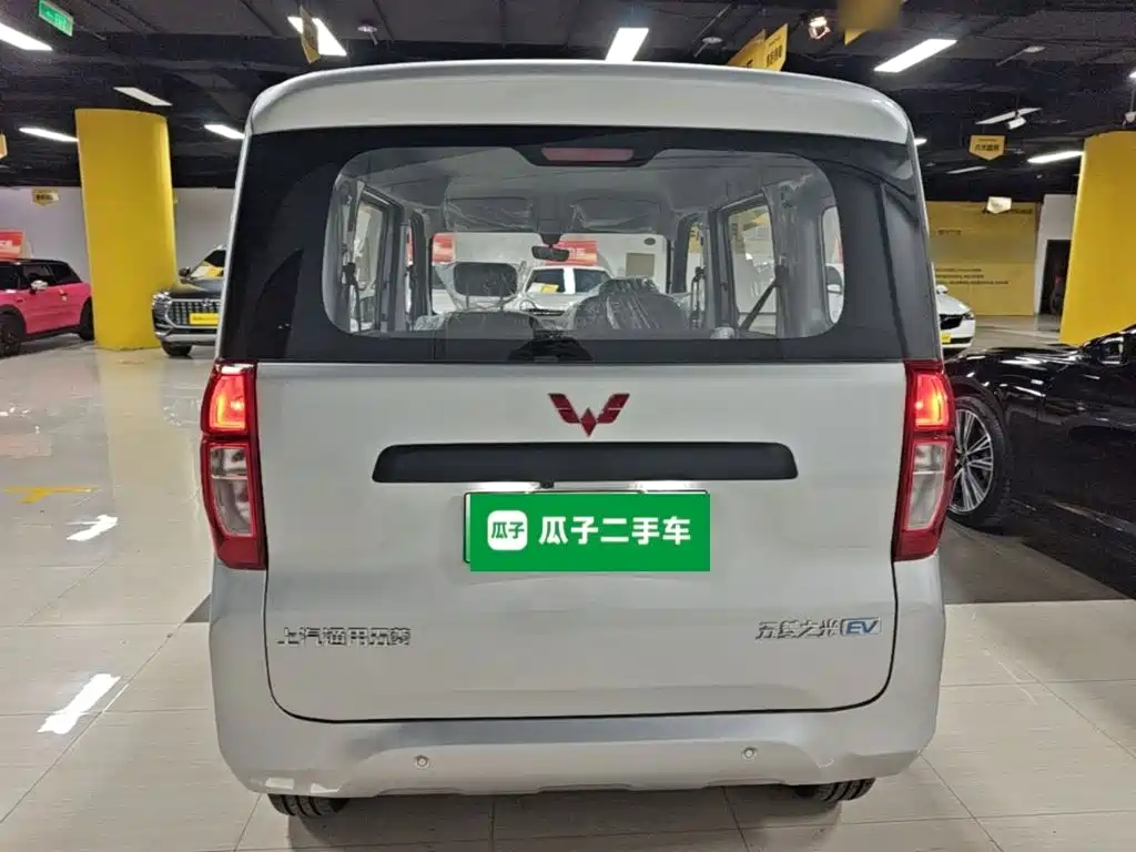 Wuling Zhiguang EV — фото 6
