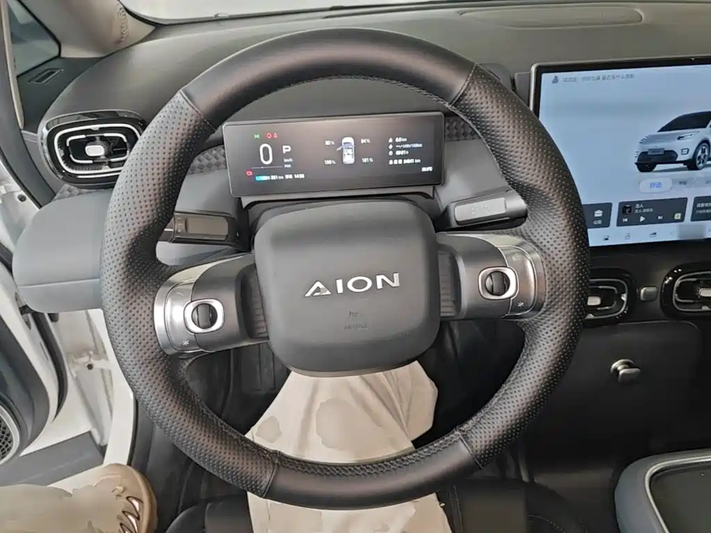 Aion AION UT — фото 10