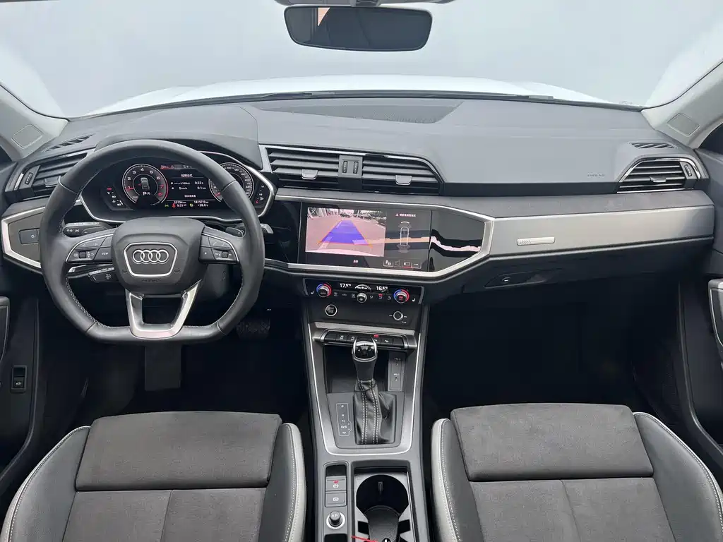 Audi Q3 — фото 9