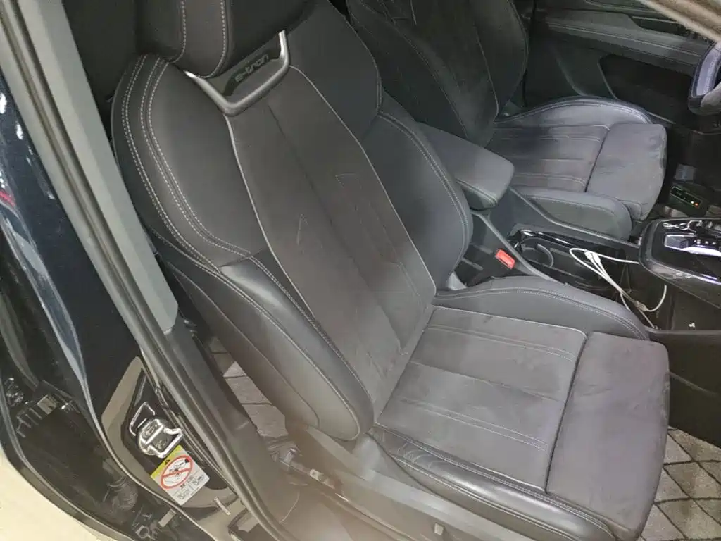 Audi Q4 e-tron — фото 25