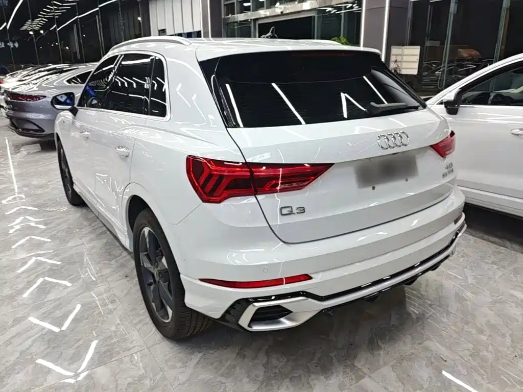 Audi Q3 — фото 23