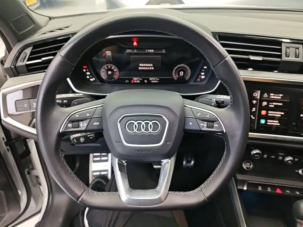 Audi Q3 — фото 7