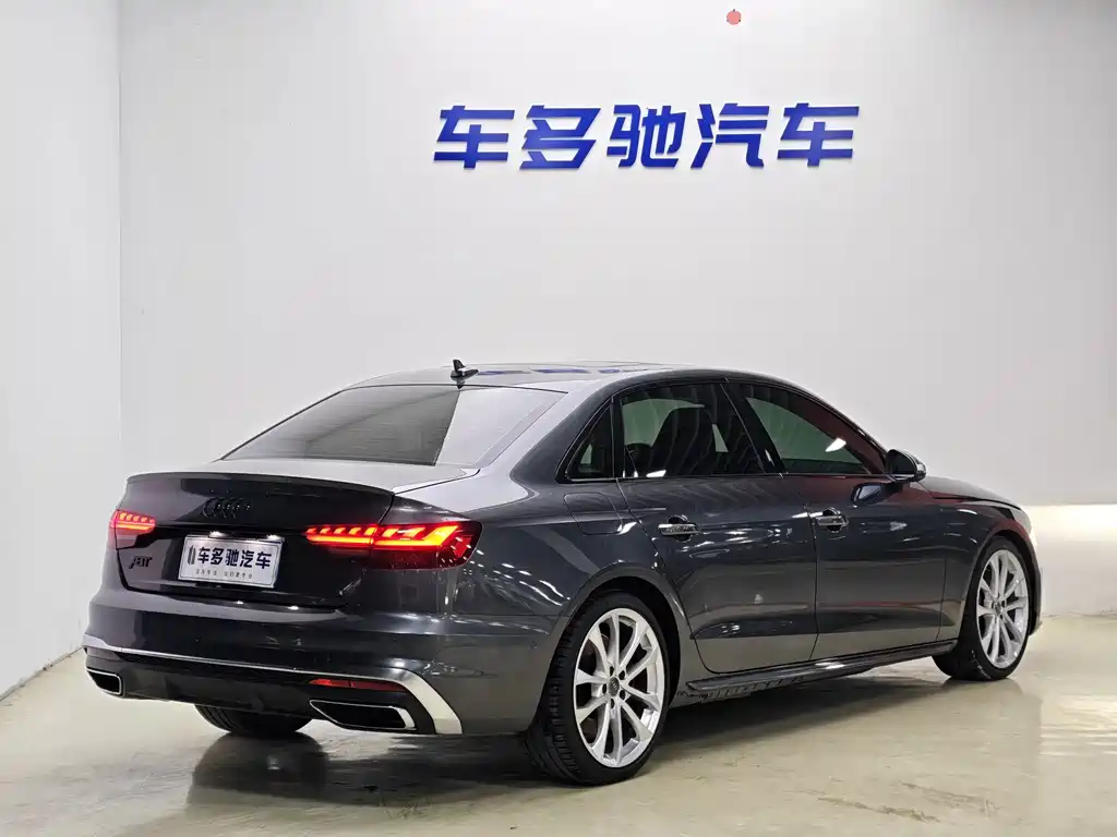 Audi A4L — фото 7