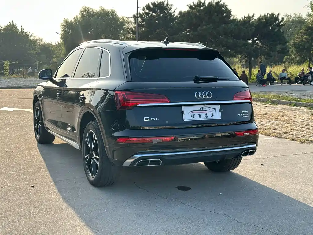 Audi Q5L — фото 4