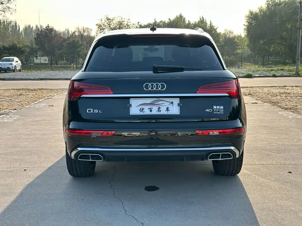 Audi Q5L — фото 5