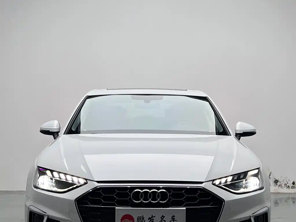 Audi A4L — фото 2