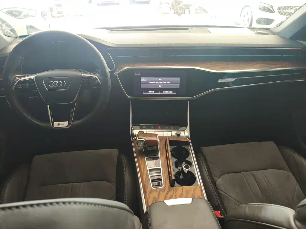 Audi A6L New Energy — фото 11