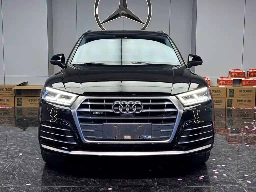 Audi Q5L — фото 2