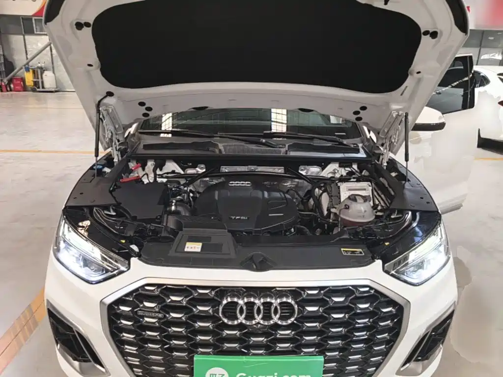 Audi Q5L Sportback — фото 20