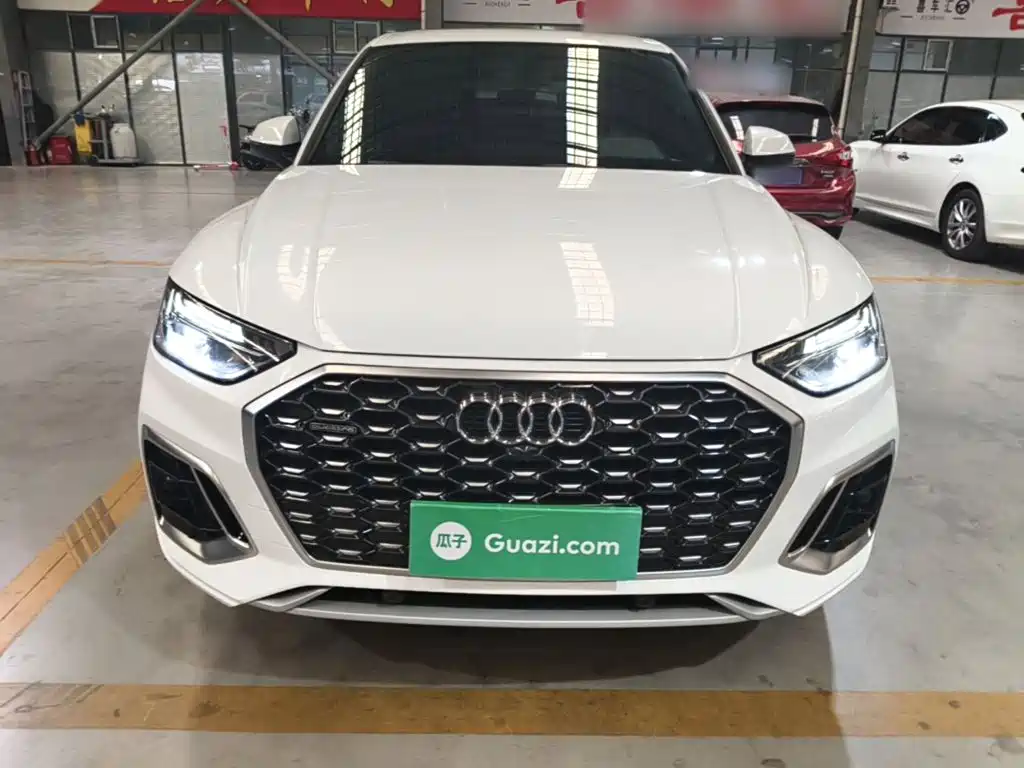 Audi Q5L Sportback — фото 3