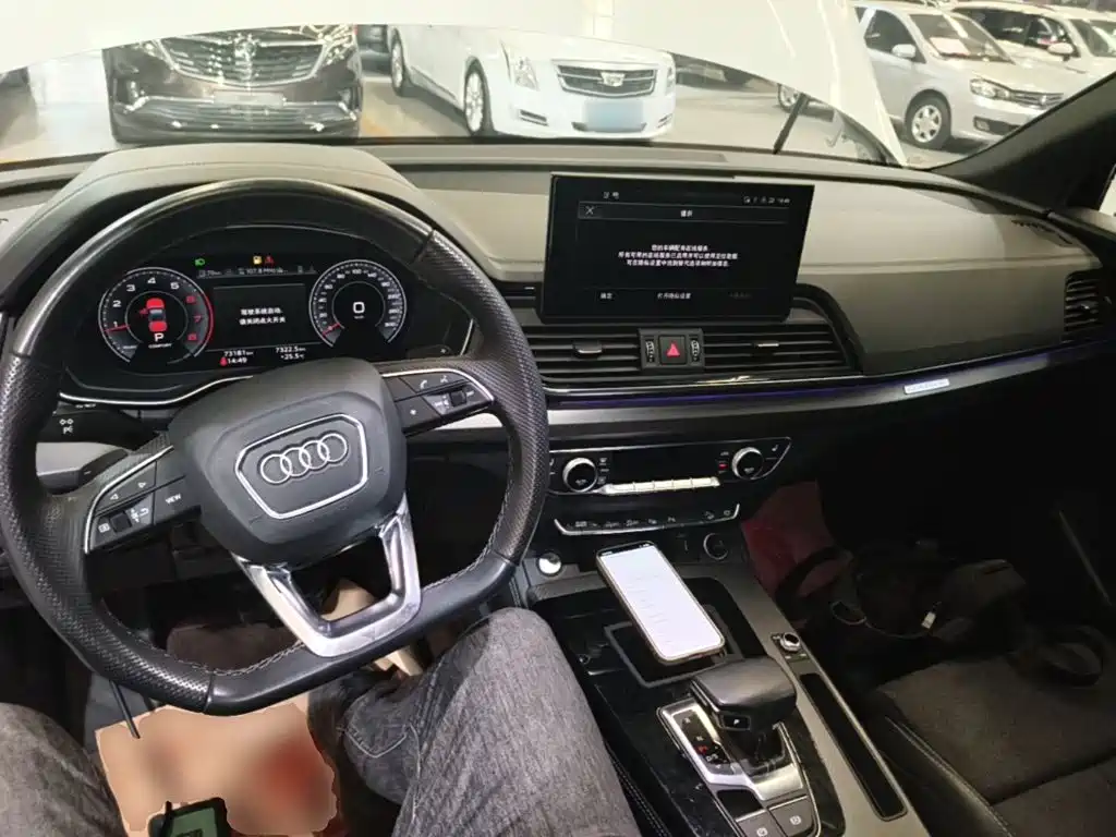 Audi Q5L Sportback — фото 10
