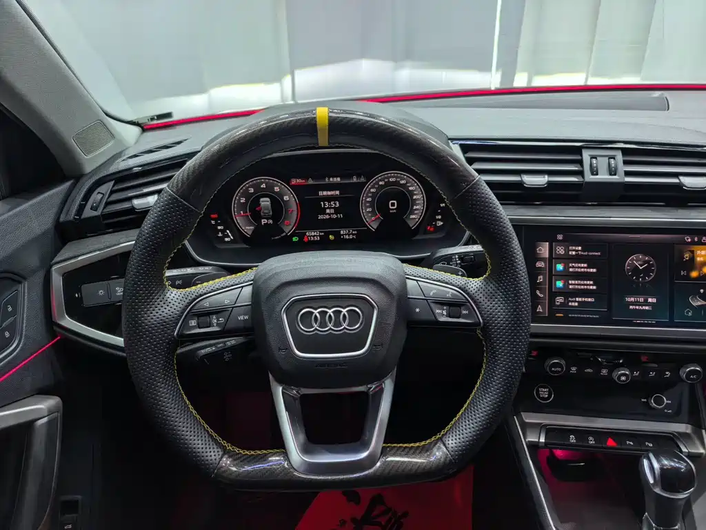 Audi Q3 — фото 10