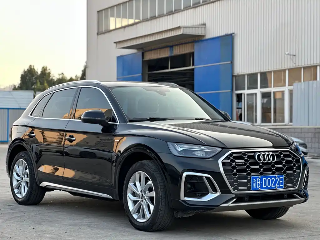 Audi Q5L — фото 3