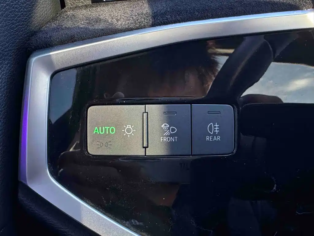 Audi Q3 — фото 11