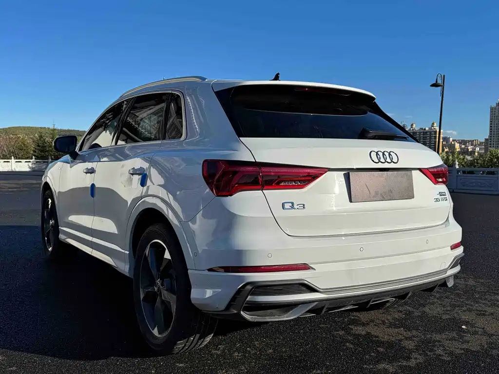 Audi Q3 — фото 4