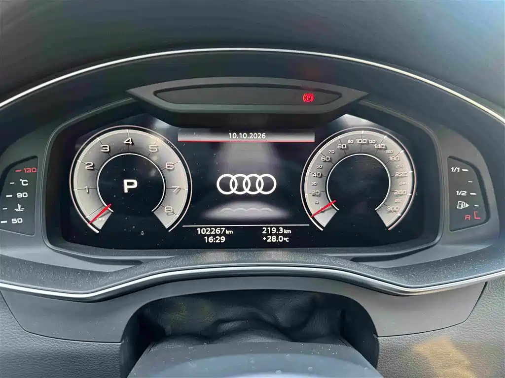 Audi A6L — фото 10