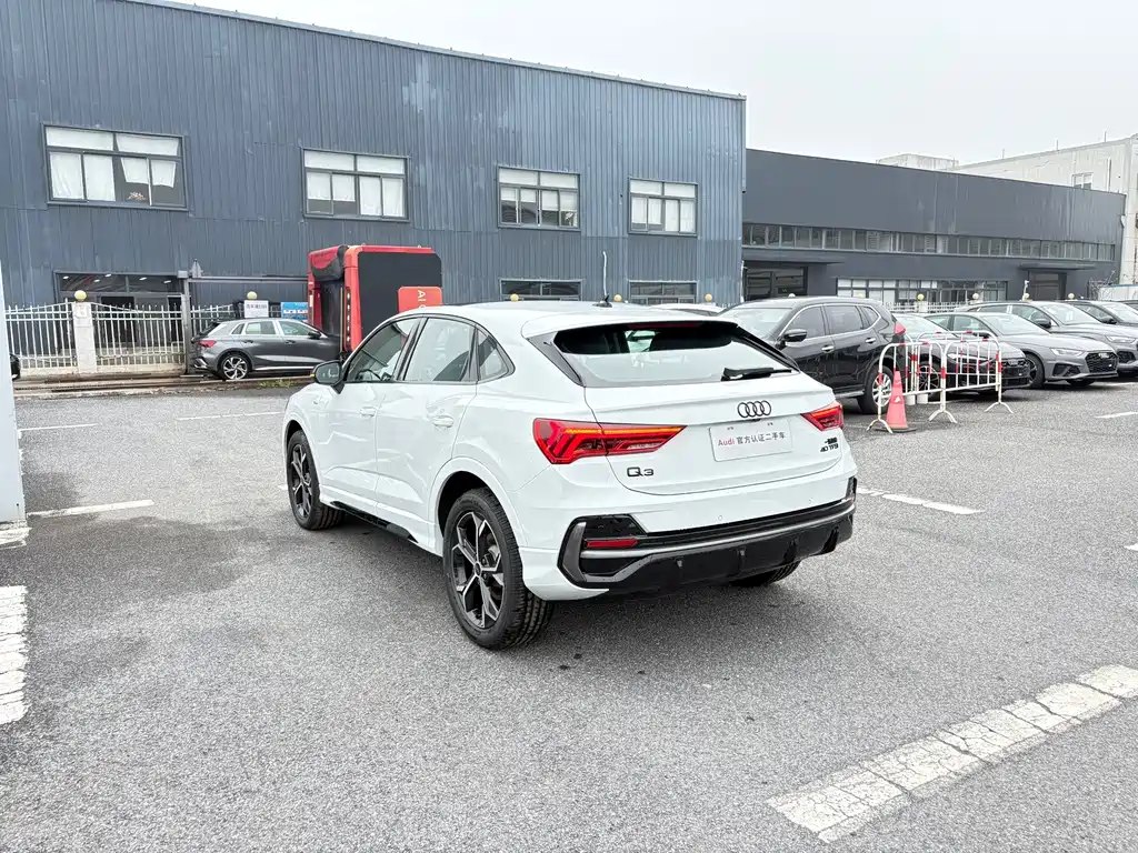 Audi Q3 Sportback — фото 7