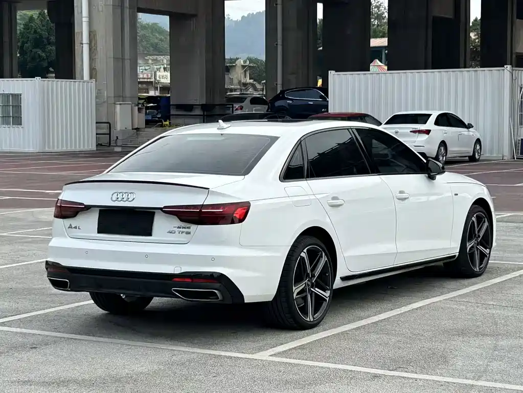 Audi A4L — фото 4
