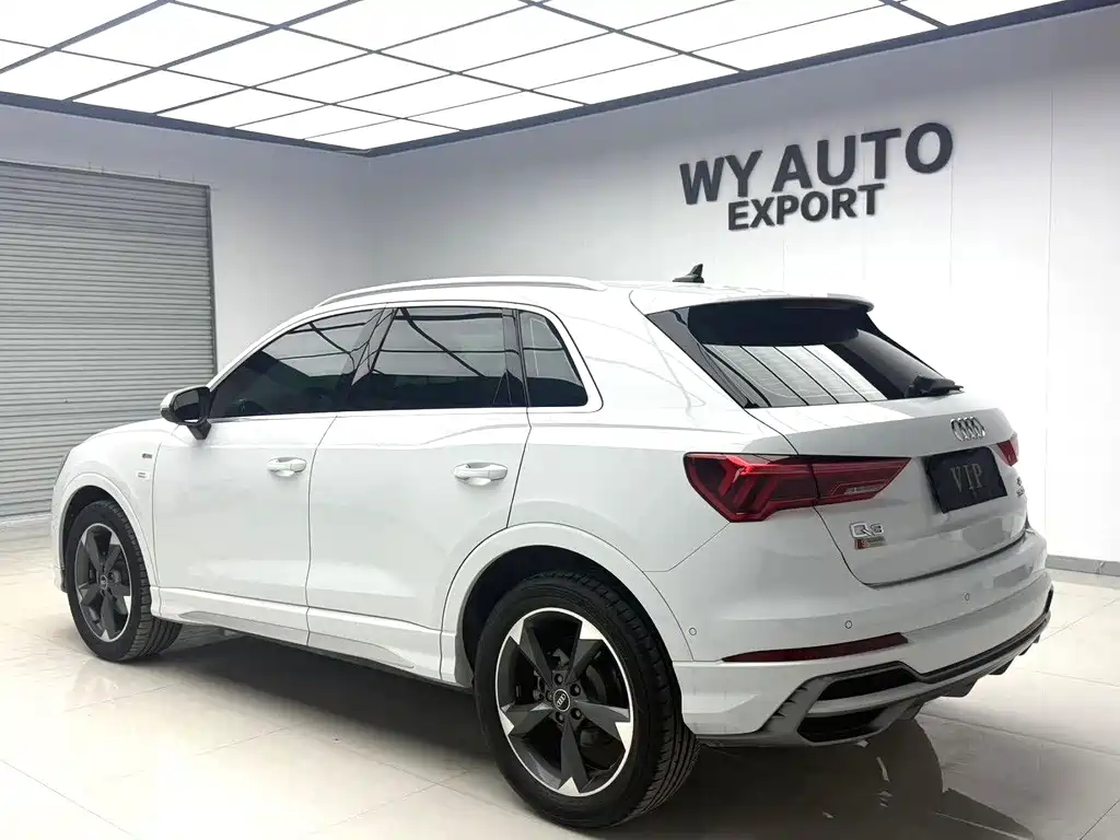 Audi Q3 — фото 4