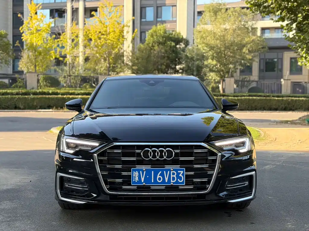 Audi A6L — фото 2