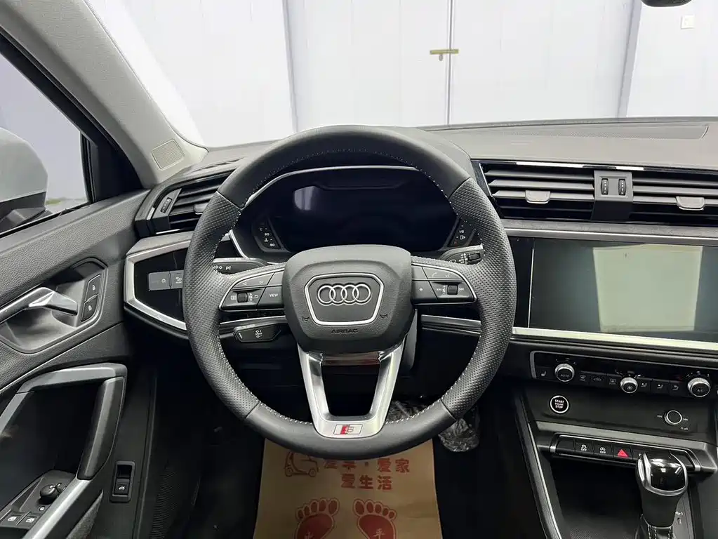 Audi Q3 Sportback — фото 9