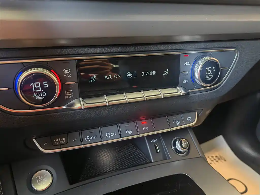 Audi Q5L Sportback — фото 7