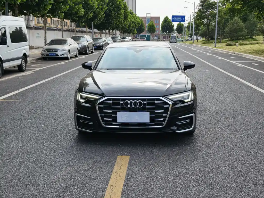 Audi A6L — фото 2