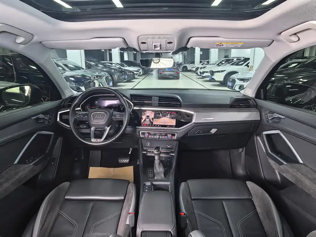 Audi Q3 Sportback — фото 15
