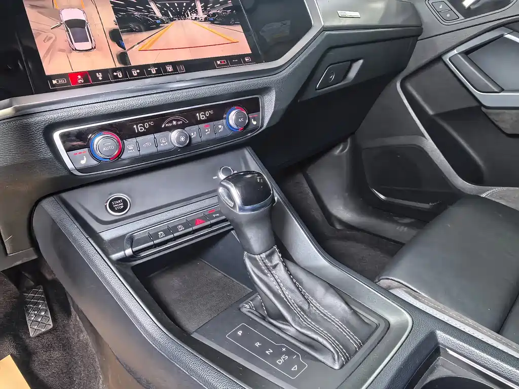 Audi Q3 Sportback — фото 18