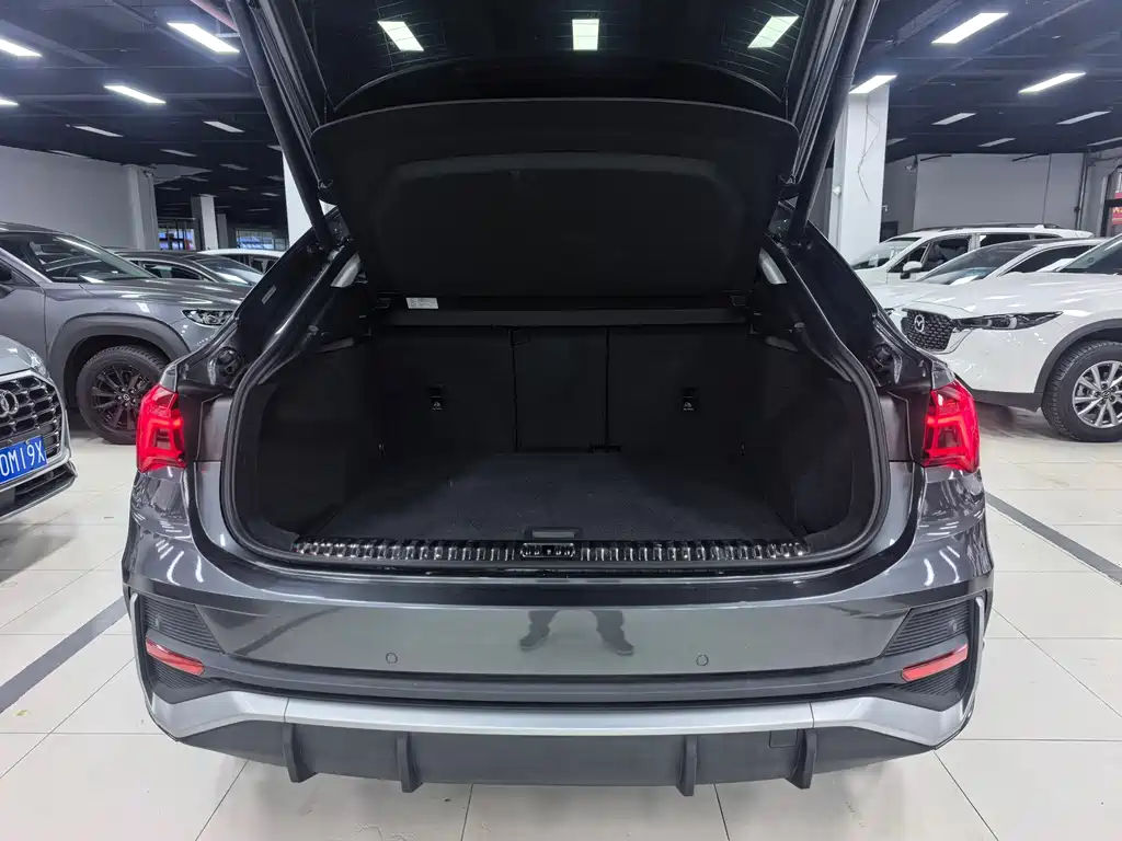 Audi Q3 Sportback — фото 21
