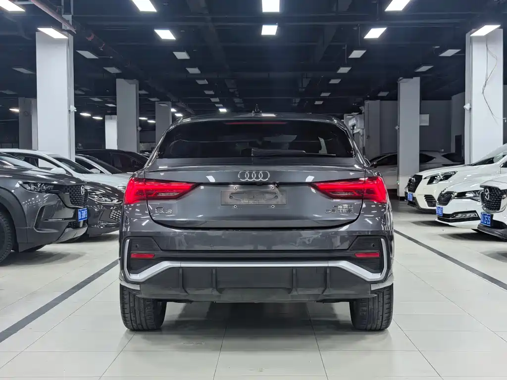 Audi Q3 Sportback — фото 25