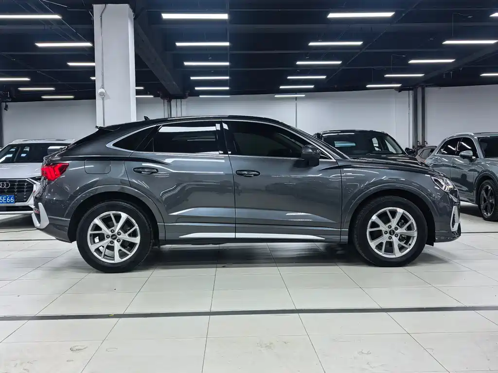 Audi Q3 Sportback — фото 7