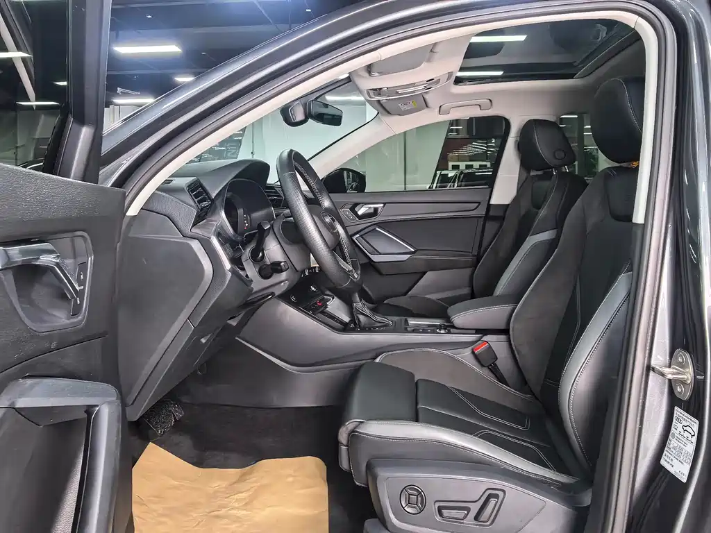 Audi Q3 Sportback — фото 9