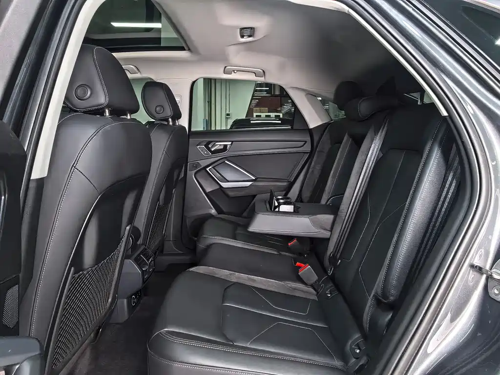 Audi Q3 Sportback — фото 10