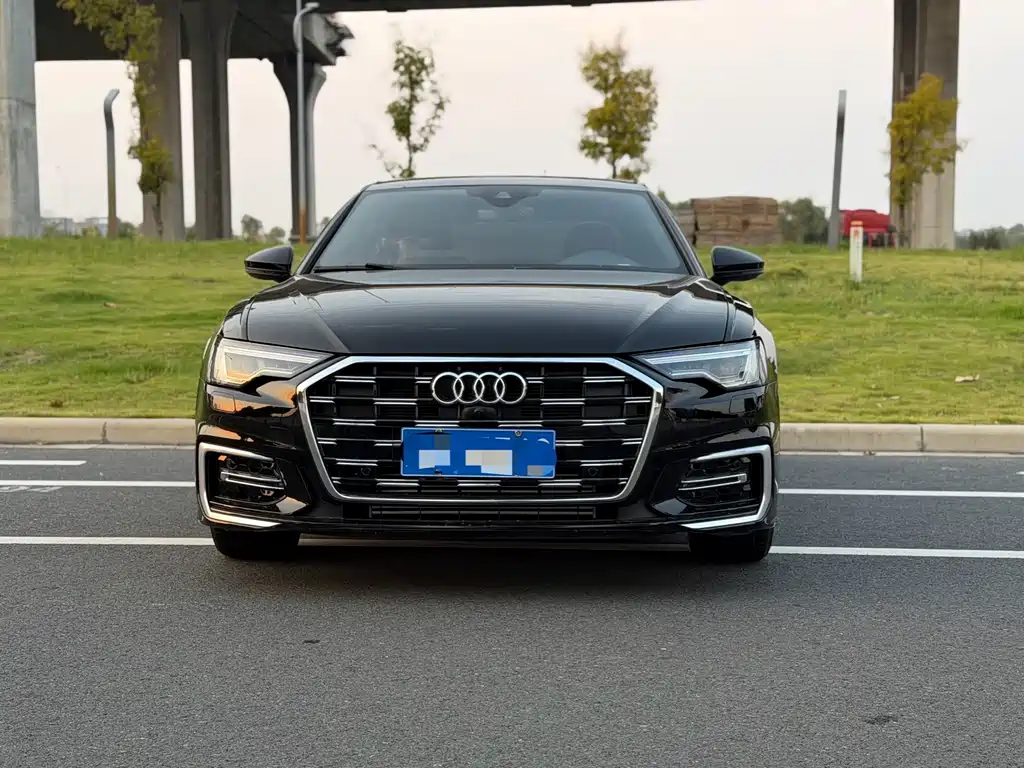 Audi A6L — фото 2