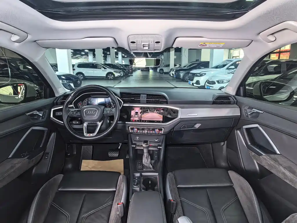 Audi Q3 Sportback — фото 15