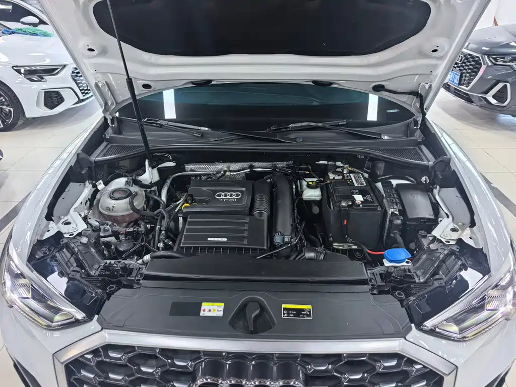 Audi Q3 Sportback — фото 20