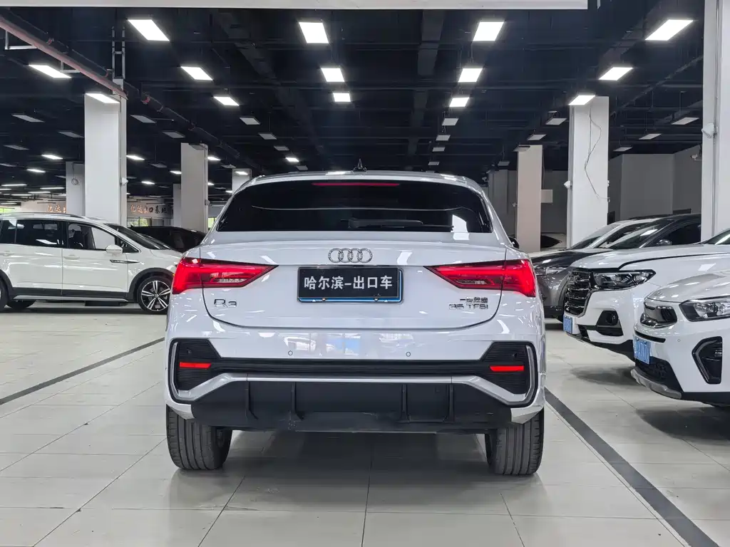 Audi Q3 Sportback — фото 25