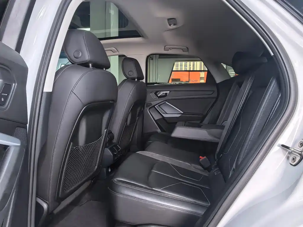 Audi Q3 Sportback — фото 10