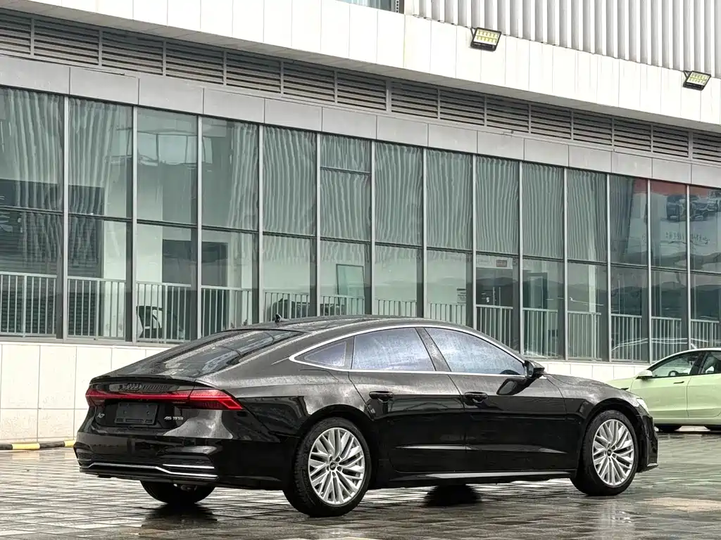 Audi A7 — фото 11