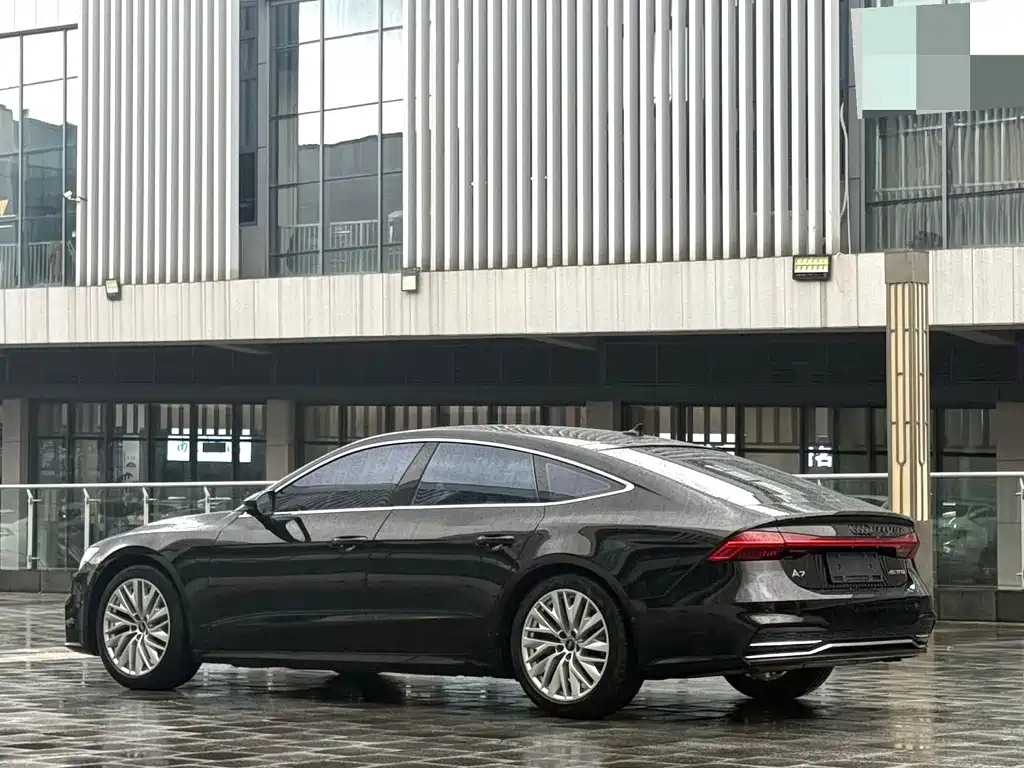 Audi A7 — фото 13