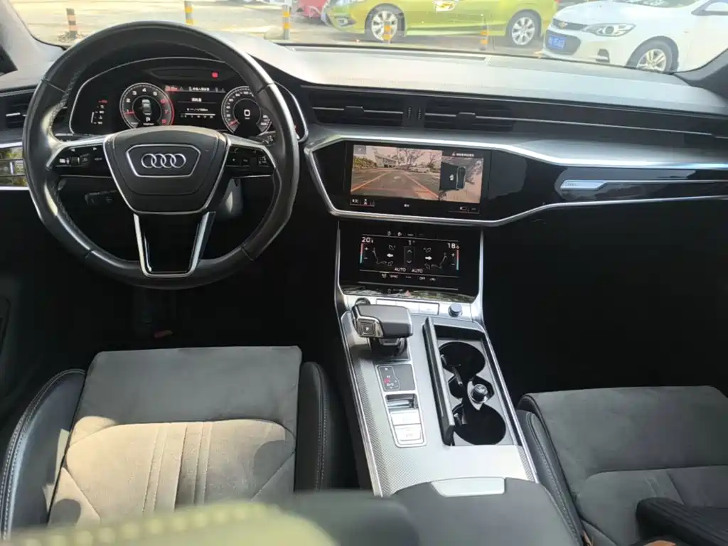Audi A6L — фото 10