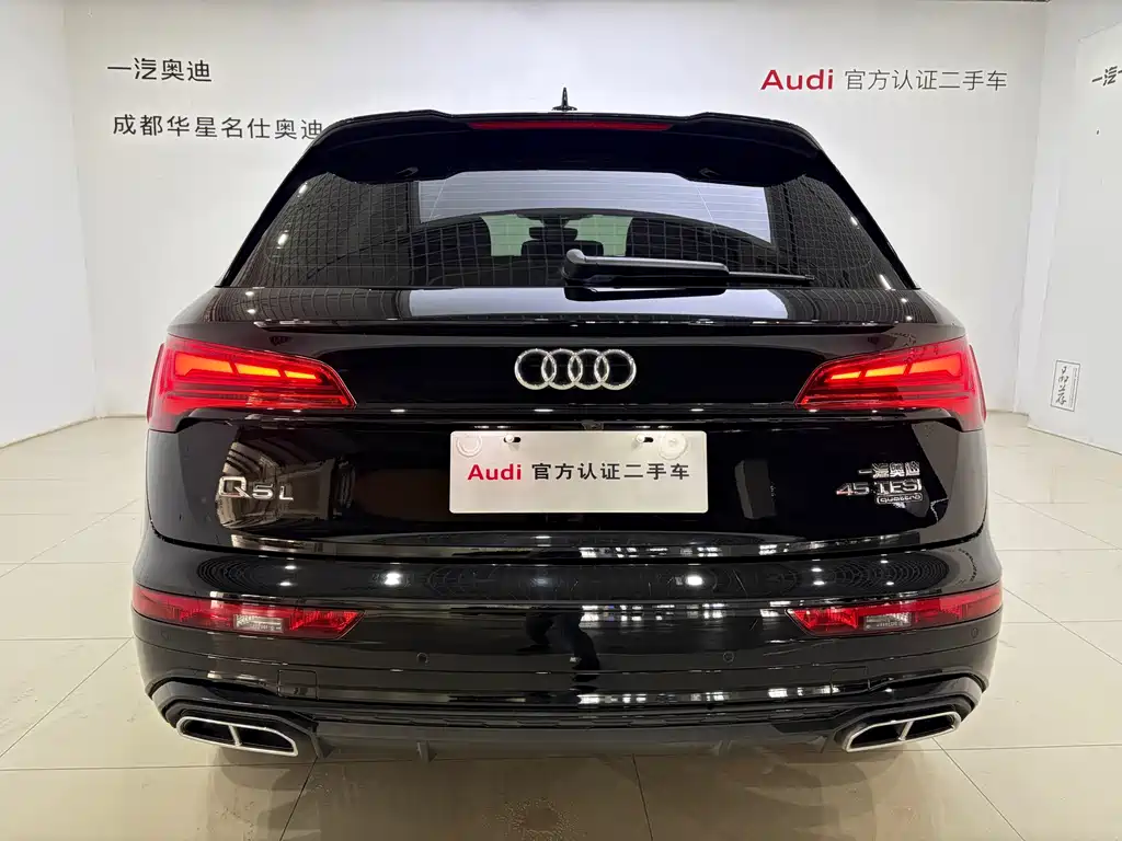 Audi Q5L — фото 5